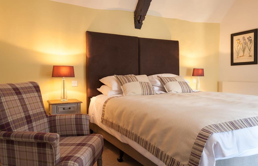 The Crown Shipton under Wychwood Quarto foto