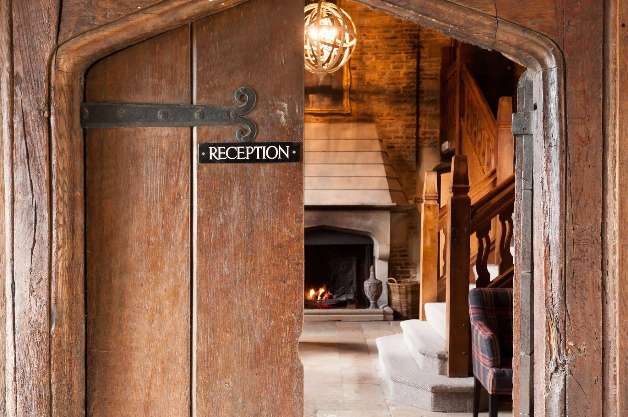 The Crown Shipton under Wychwood Exterior foto